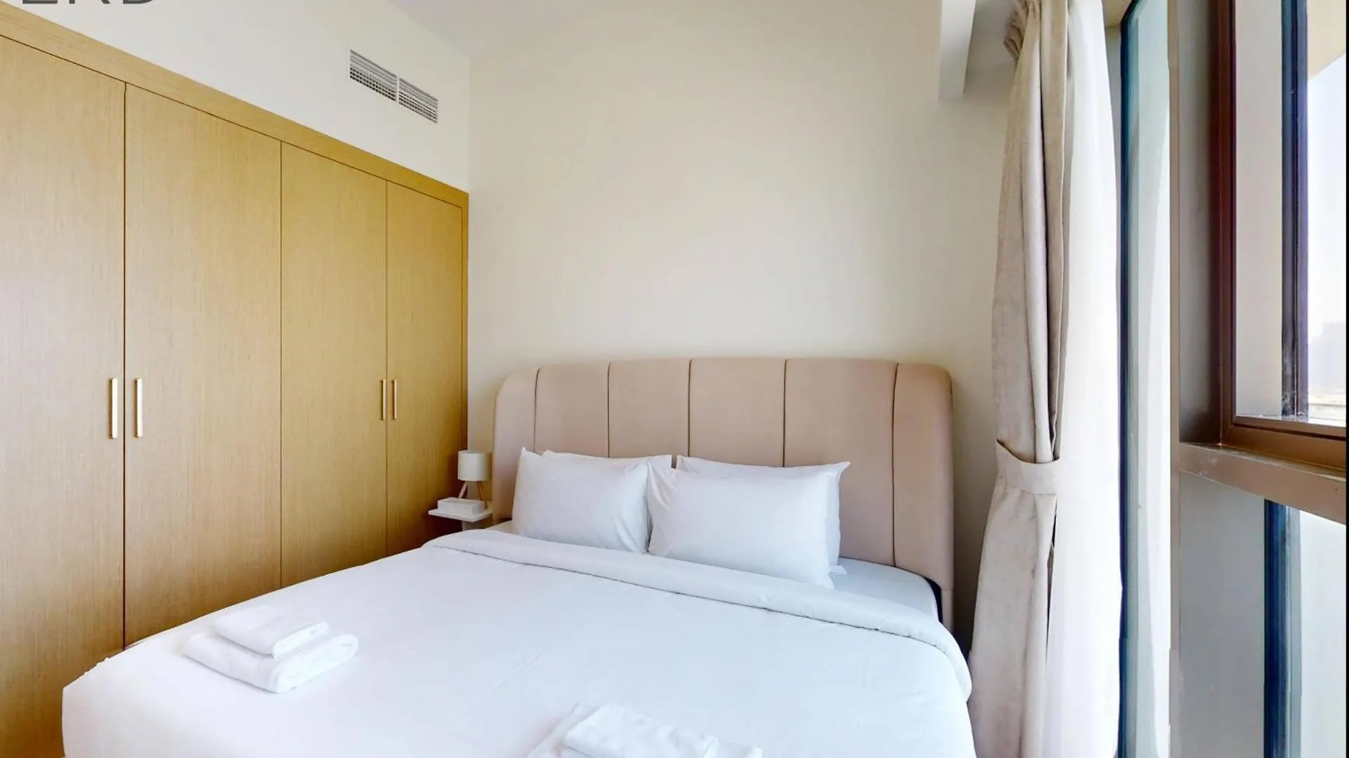 Modern 1Br With Canal View Dubai