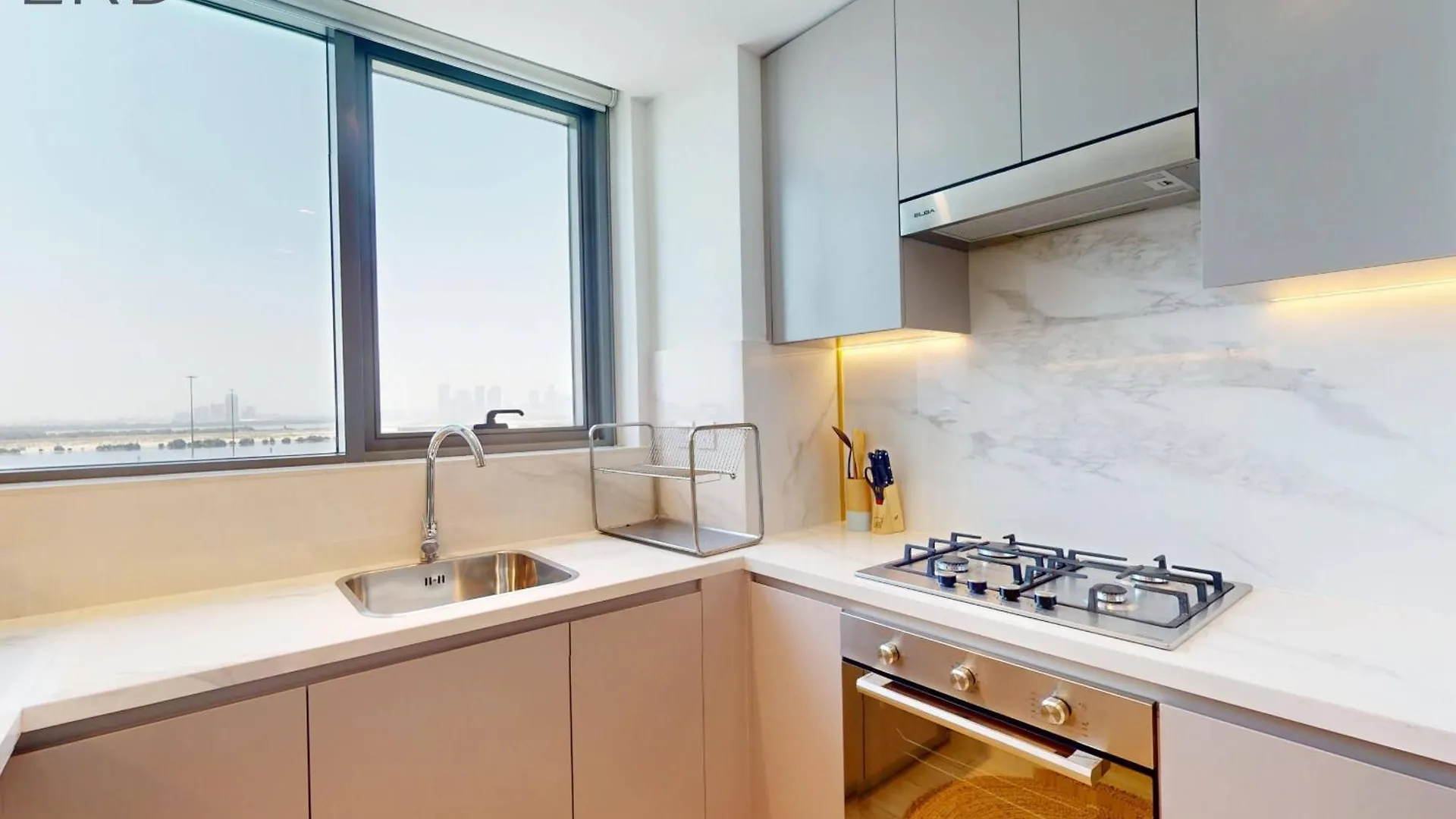 Apartment Modern 1Br With Canal View Dubai