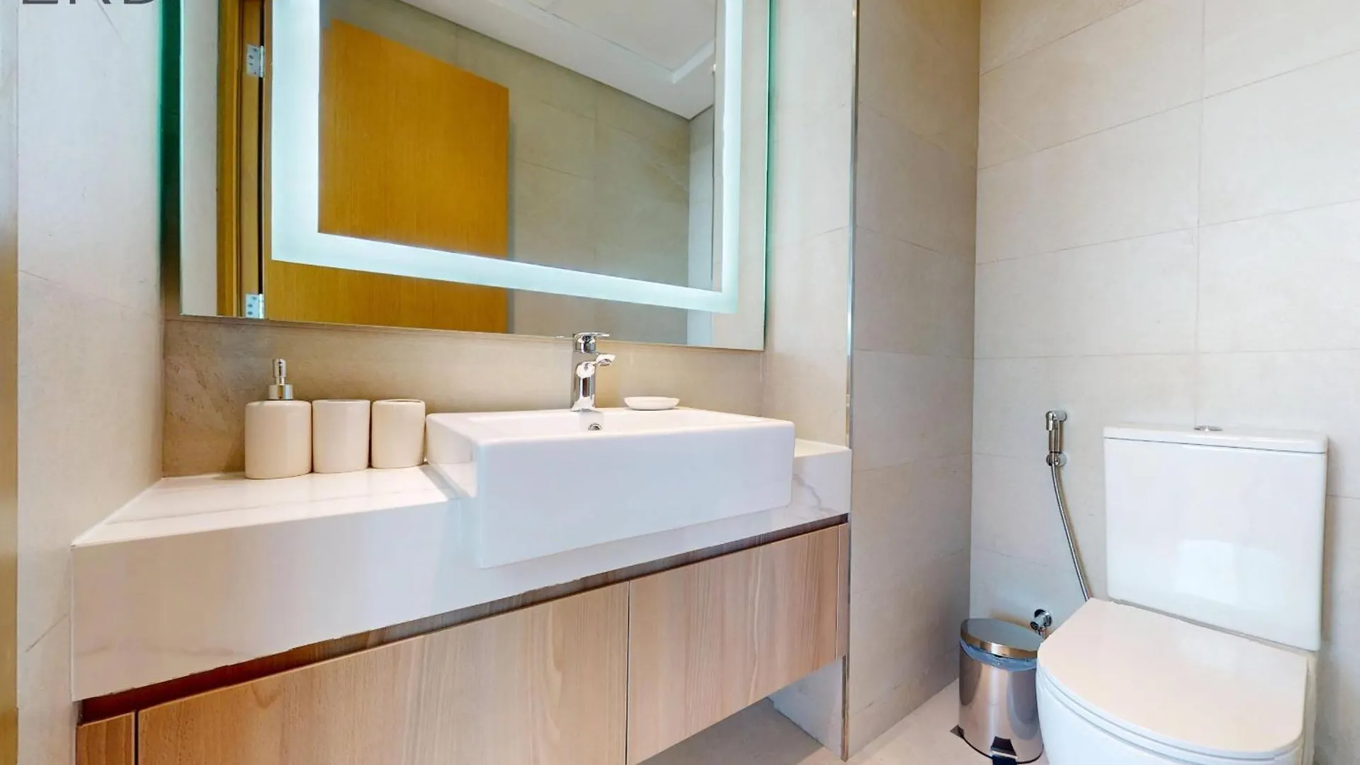 Modern 1Br With Canal View Dubai Apartment