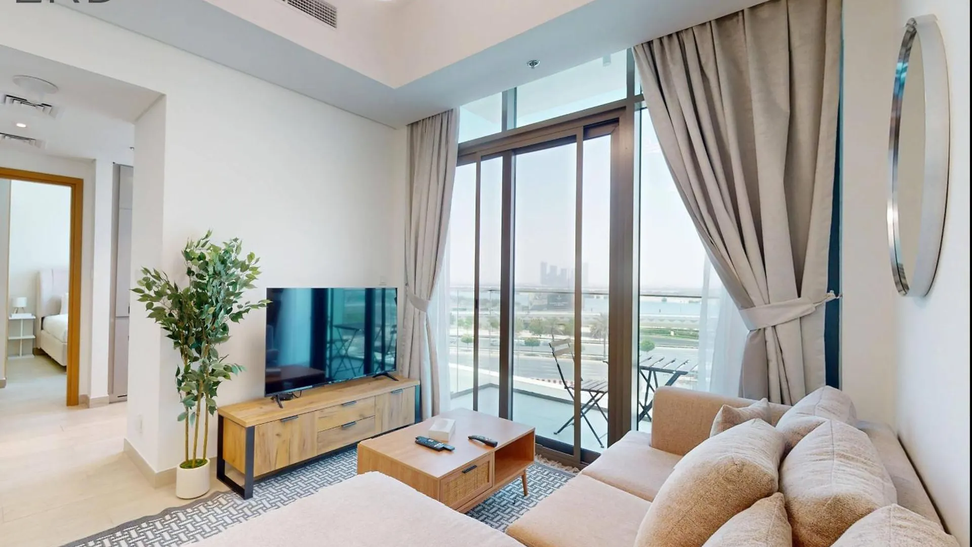 Apartment Modern 1Br With Canal View Dubai
